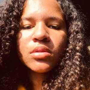 Meet your Posher, Alyah